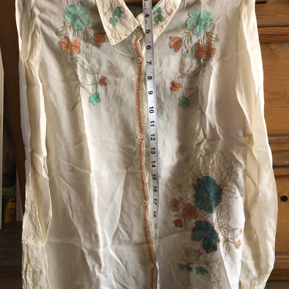 Johnny Was embroidered Top